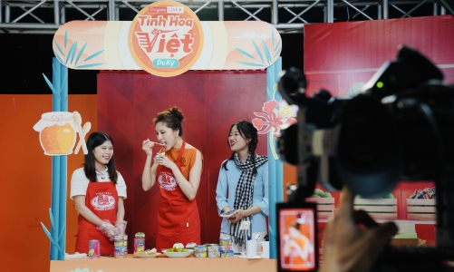 Hơn 6.500 đơn hàng đặc sản Việt bán ra chỉ trong 2 tiếng livestream