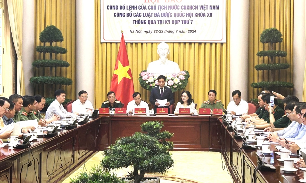 Họp báo công bố Lệnh của Chủ tịch nước đối với 6 Luật vừa được Quốc hội thông qua.