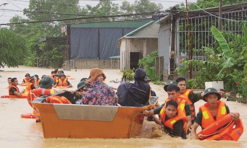 Thủ tướng chỉ đạo tập trung ứng phó bão số 2 và mưa lũ