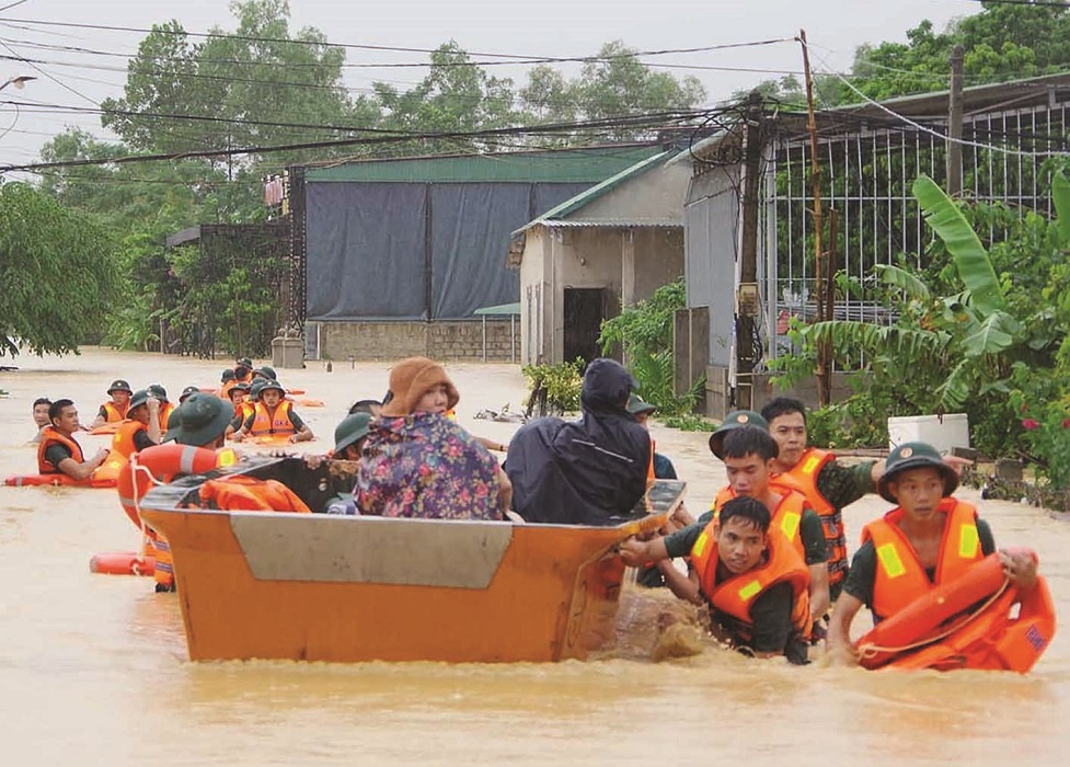 Thủ tướng Chính phủ yêu cầu triển khai kịp thời, hiệu quả các biện pháp ứng phó bão, mưa lũ nhằm bảo đảm an toàn tính mạng, hạn chế thấp nhất thiệt hại về tài sản cho người dân.