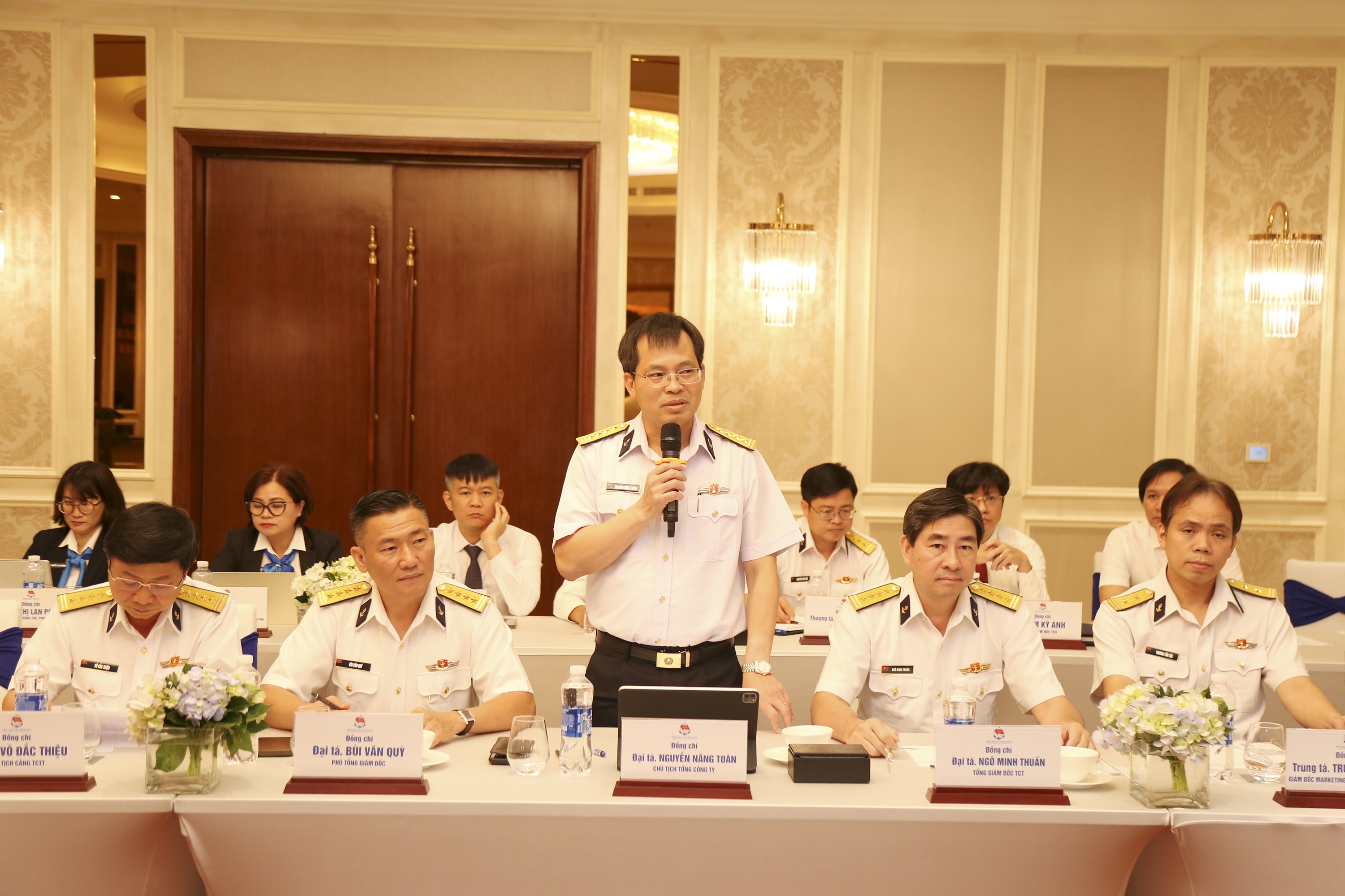 Đại tá Nguyễn Năng Toàn, Bí thư Đảng ủy, Chủ tịch SNP phát biểu. Ảnh: Công Hoan.