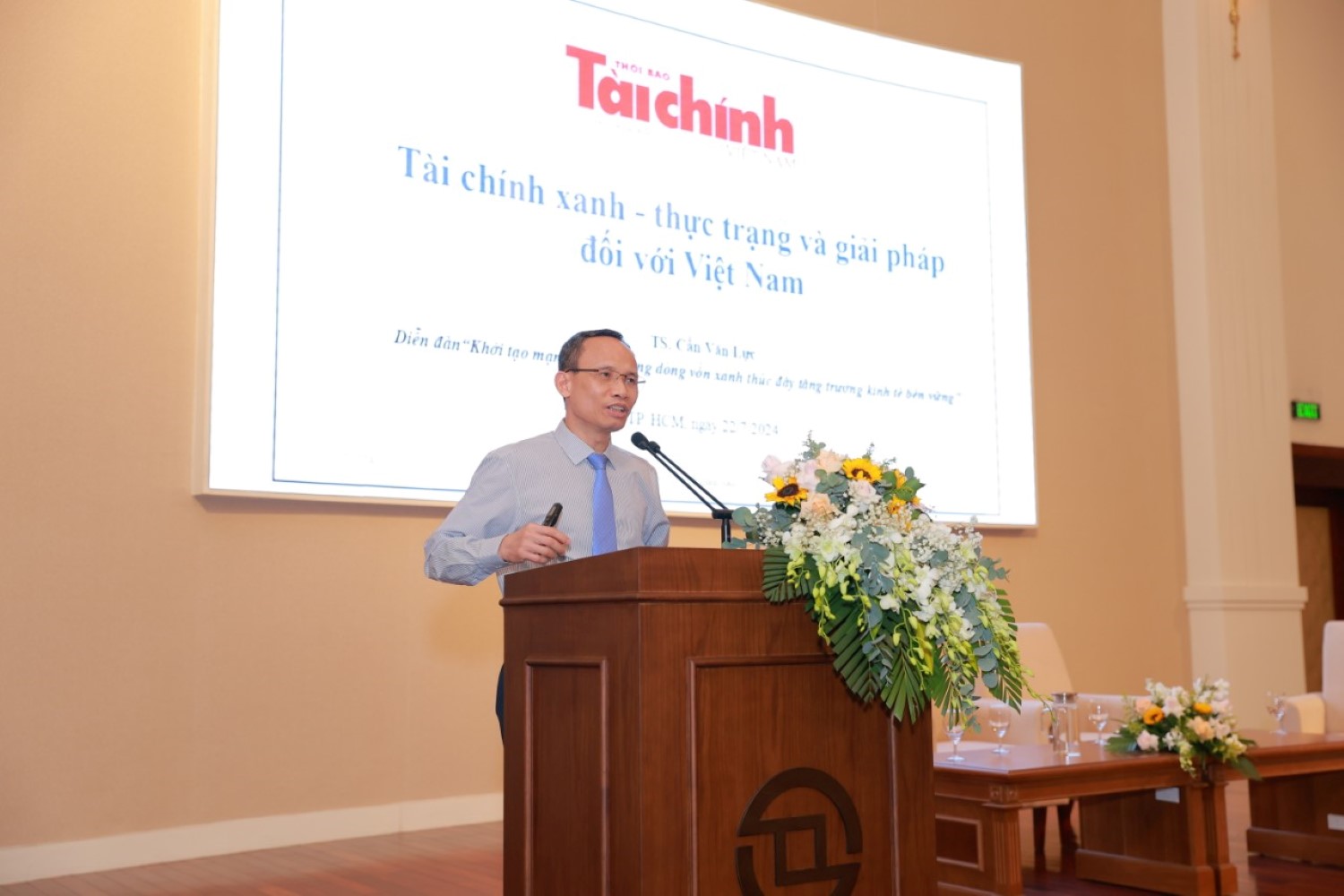 TS. Cấn Văn Lực n&ecirc;u 06 th&aacute;ch thức lớn của t&agrave;i ch&iacute;nh xanh tại Việt Nam.