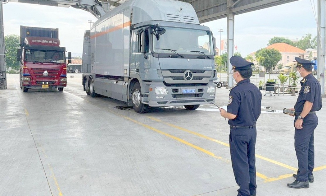 Vi phạm qua soi chiếu hàng hoá chủ yếu là vận chuyển hàng cấm, khai sai chủng loại, sai số lượng và nhập hàng không khai báo.