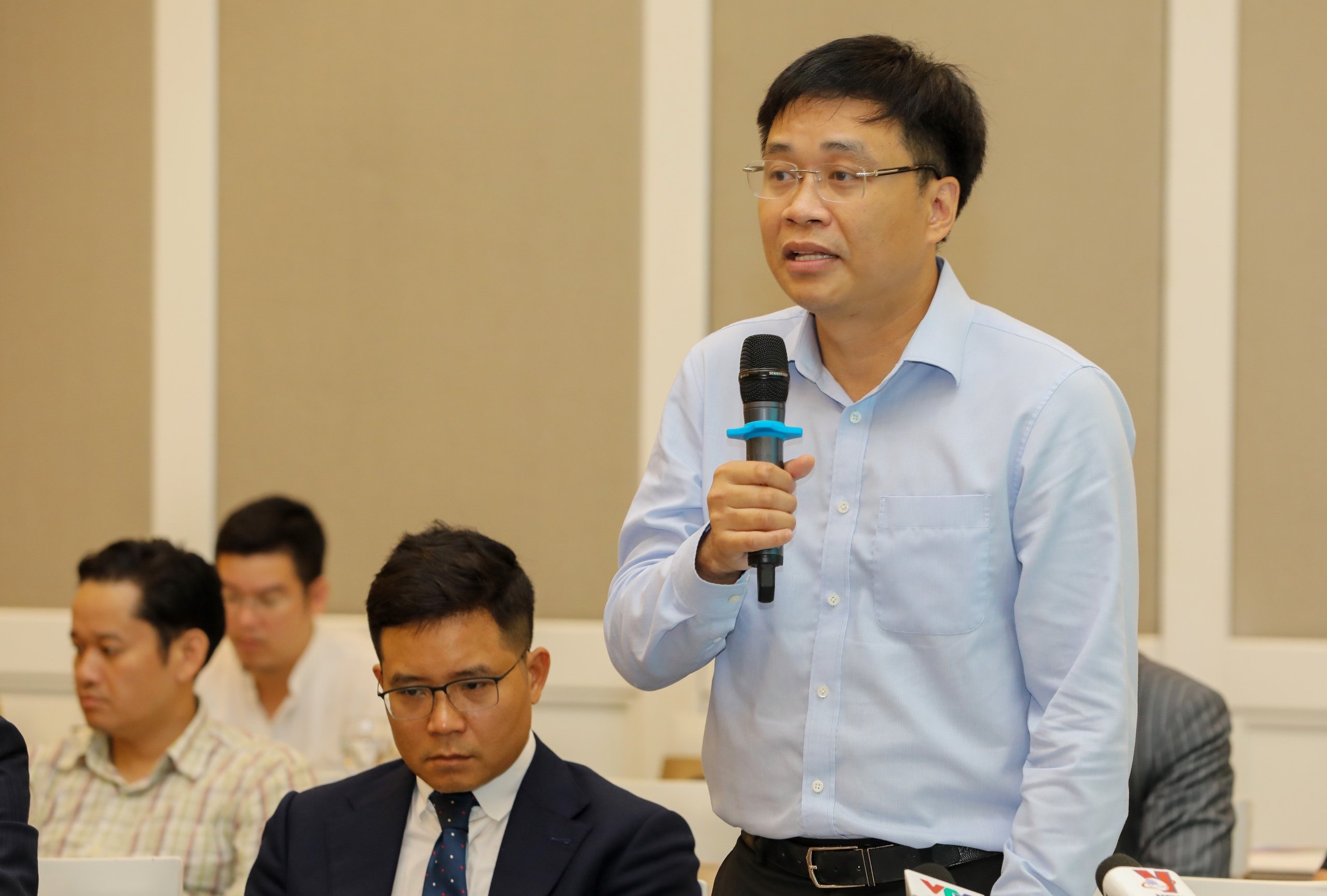 ông Lê Thanh Tuấn, Phó Tổng Giám đốc Tổng công ty đầu tư và kinh doanh vốn Nhà nước (SCIC), phát biểu tại Đối thoại tháng 7. Ảnh: Việt Dũng.