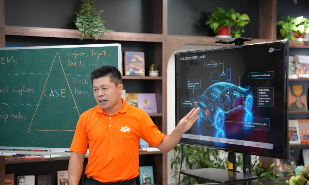 Tổng giám đốc FPT Automotive Nguyễn Đức Kính: Mục tiêu trở thành nhà cũng cấp dịch vụ và giải pháp về ô tô đạt doanh số 1 tỷ USD vào năm 2030 trong đó tập trung thế mạnh hệ thống giải trí trên xe hơi, nền tảng AUTOSAR, và xe tự lái.