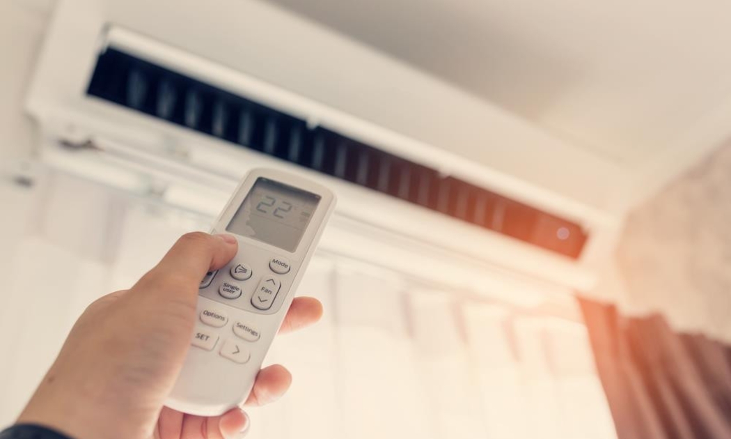 Điều hoà nhiệt độ phải chịu thuế tiêu thụ đặc biệt từ năm 1998 với mức thuế suất 20% và đã được giảm xuống 10% vào năm 2008.