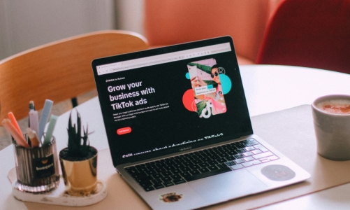 AI  có thể là trợ thủ đắc lực giúp thu hút khách hàng trên mạng xã hội