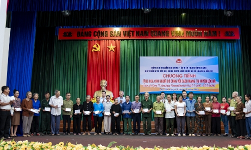 Bộ Kế hoạch và Đầu tư tri ân các anh hùng liệt sĩ, gia đình người có công với cách mạng