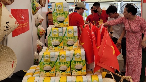 Việt Nam giữ vị trí “quán quân” về xuất khẩu gạo vào thị trường Singapore