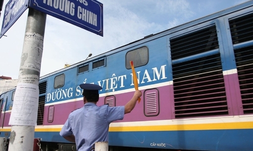 Đường sắt tích cực đổi mới, doanh thu tăng nhưng lợi nhuận vẫn bị bào mòn