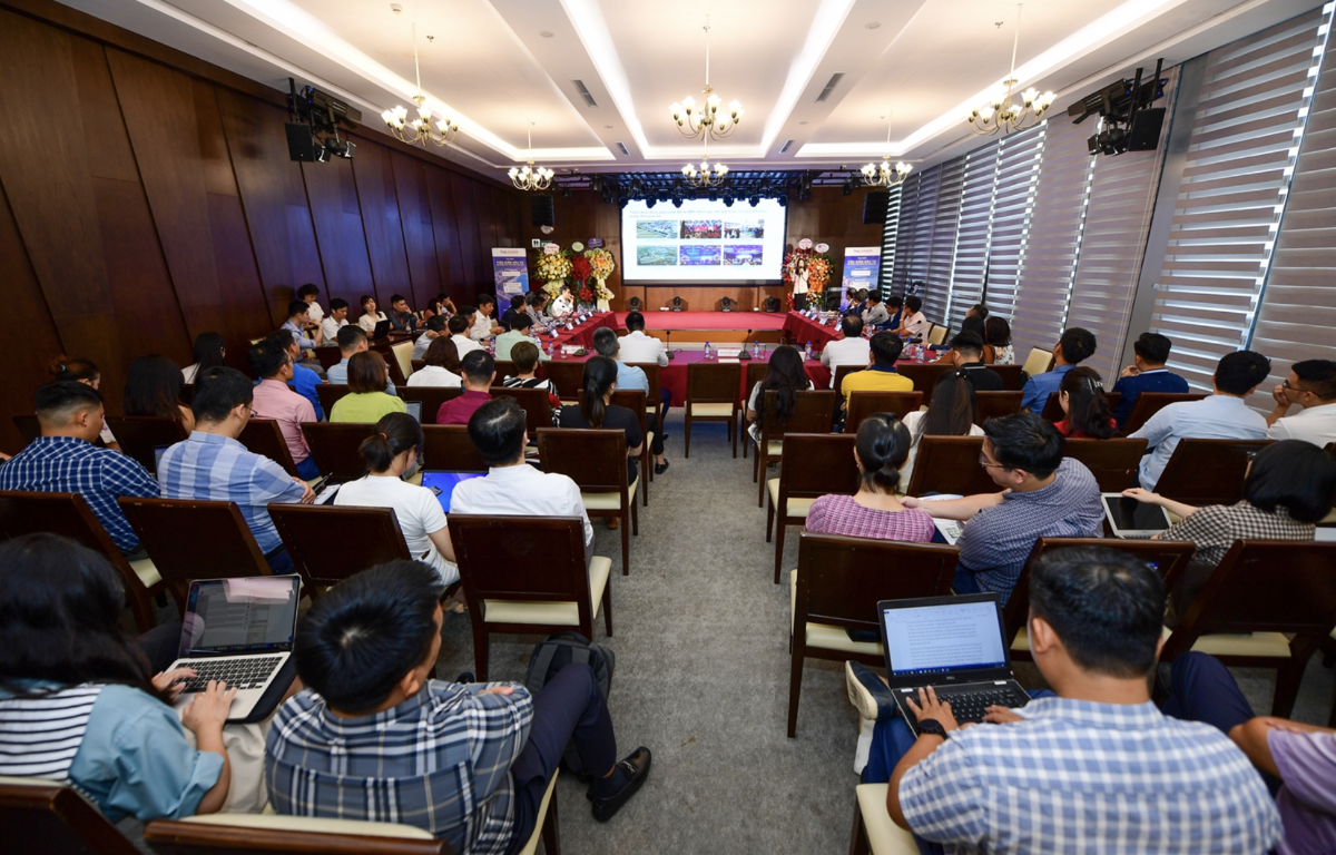 To&agrave;n cảnh Tọa đ&agrave;m 