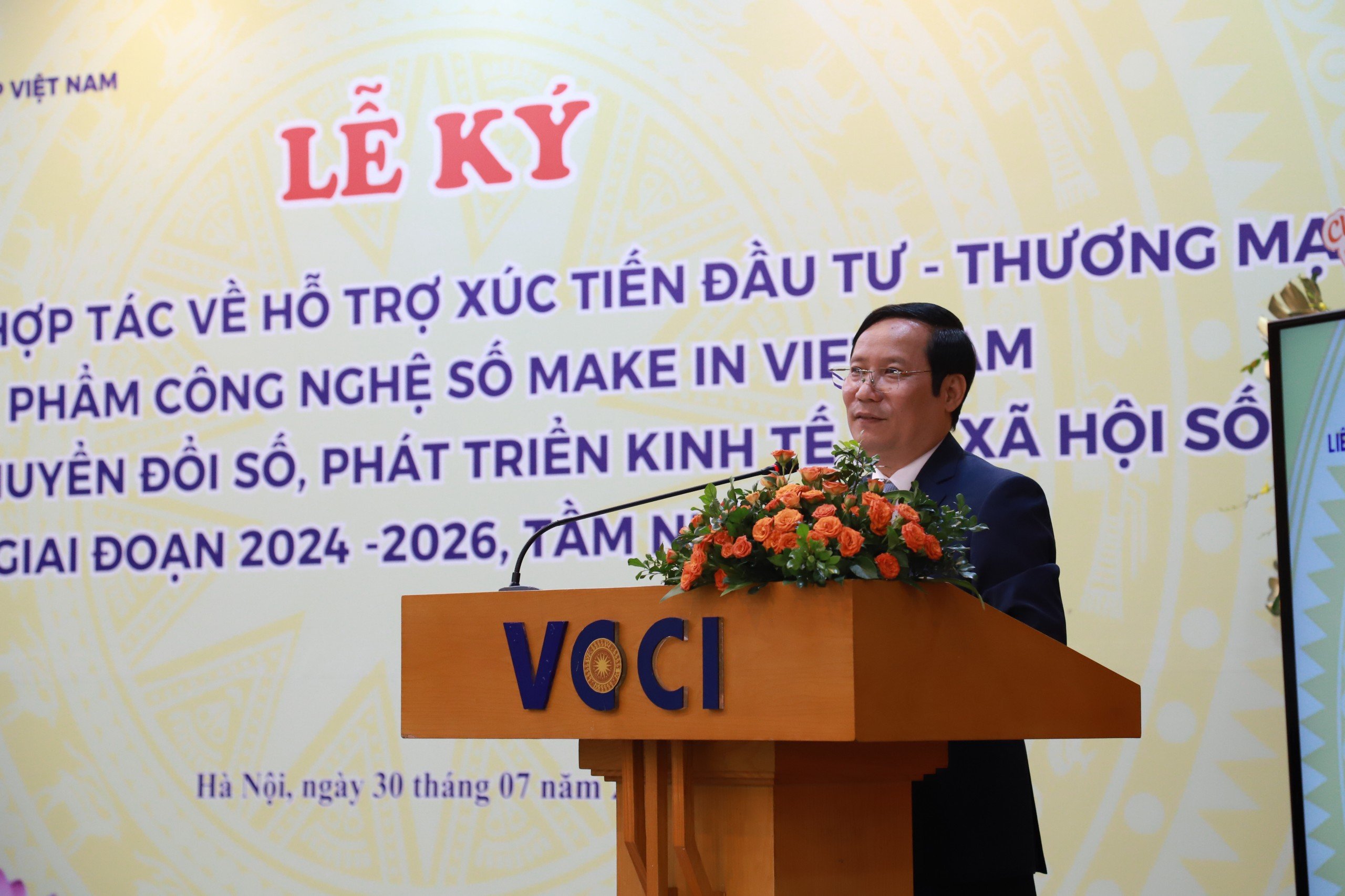 Ông Phạm Tấn Công, Chủ tịch VCCI phát biểu tại lễ ký kết.