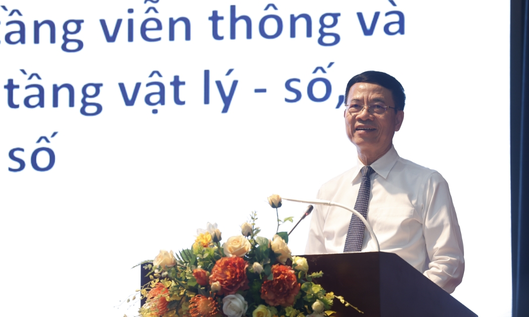 Bộ trưởng Bộ Thông tin và Truyền thông Nguyễn Mạnh Hùng.