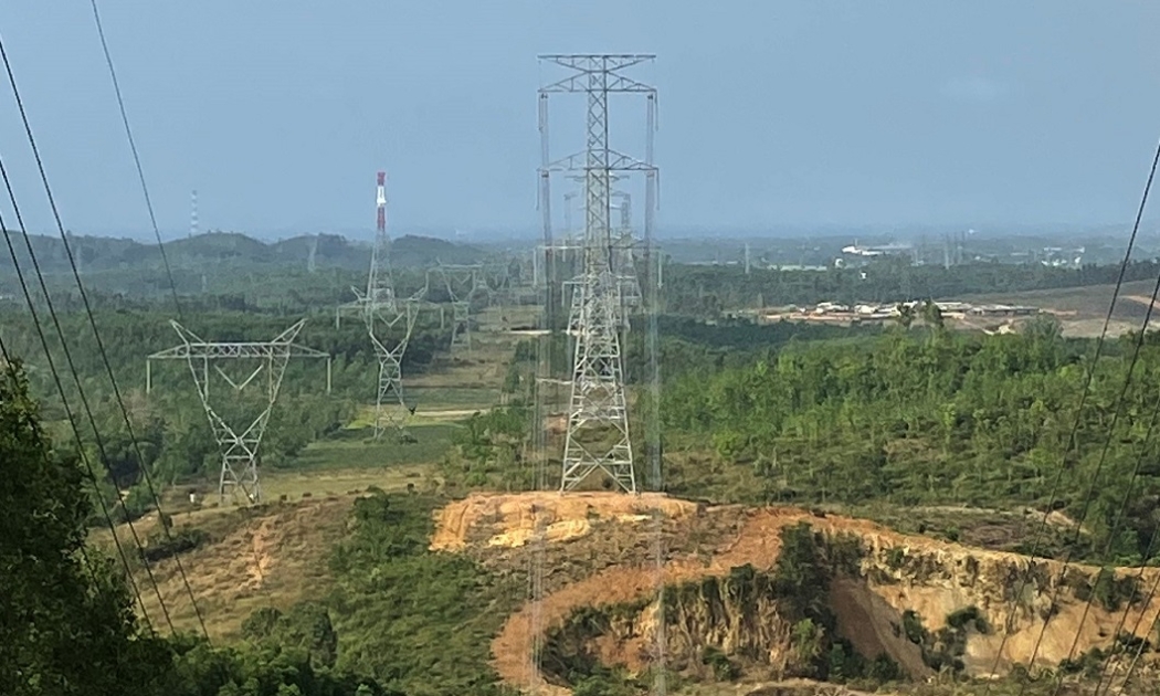 Đường dây 500 kV mạch 3 từ Quảng Trạch đến Phố Nối là dự án trọng điểm quốc gia.