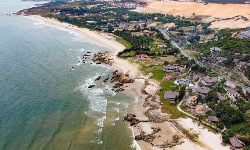 Binh Thuan invites invetors to build commercial, services and urban area