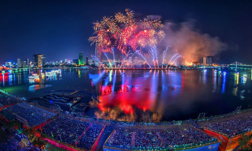 Gần 10 triệu lượt khách quốc tế đến Việt Nam trong 7 tháng