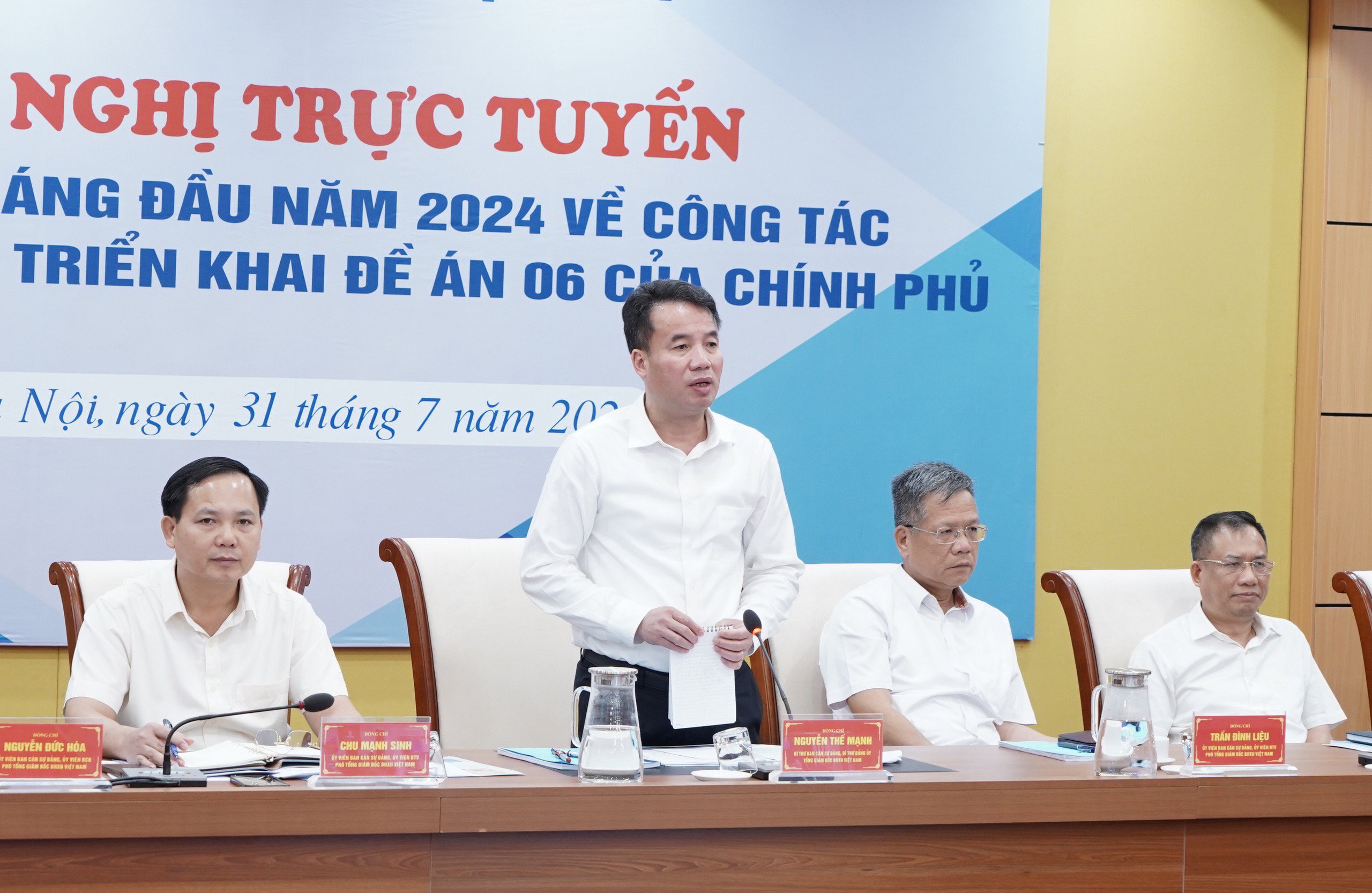 Tổng Giám đốc Nguyễn Thế Mạnh chủ trì hội nghị.