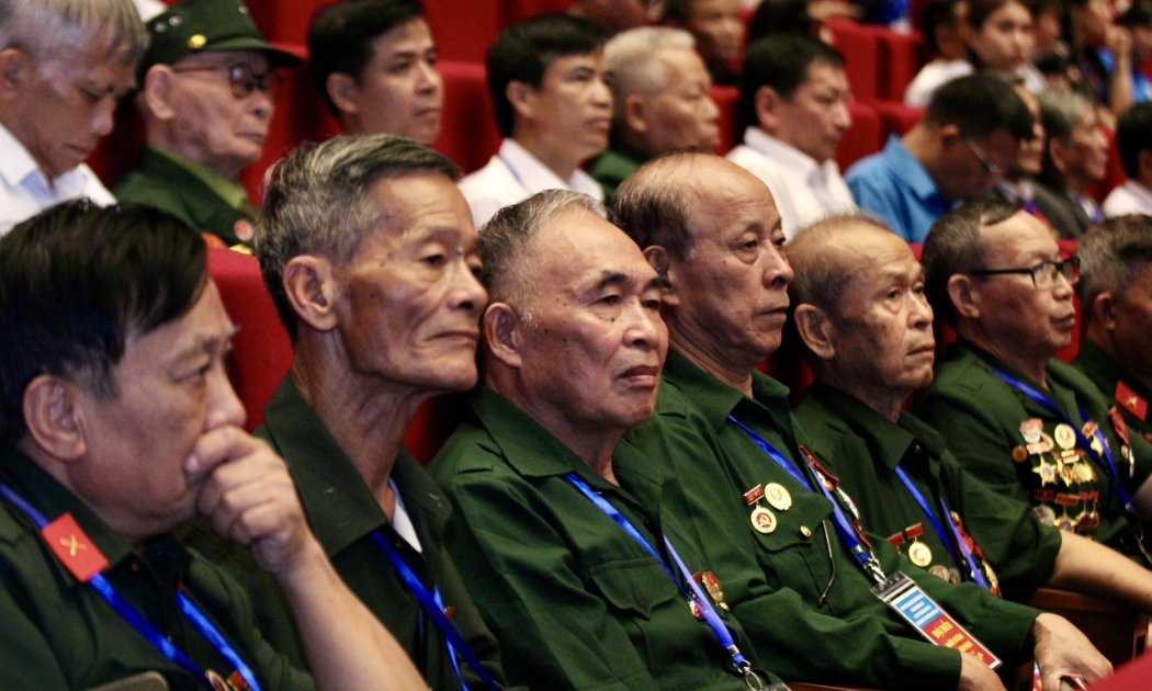 Người có công dự hội nghị tri ân người có công, tháng 7/2024 tại Hà Nội. Ảnh: Tống Giáp. 