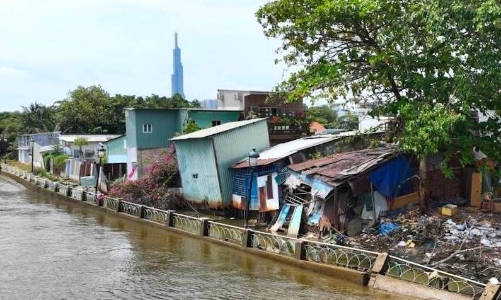 TP.HCM: Tăng cường quản lý nhà trên, ven kênh, rạch