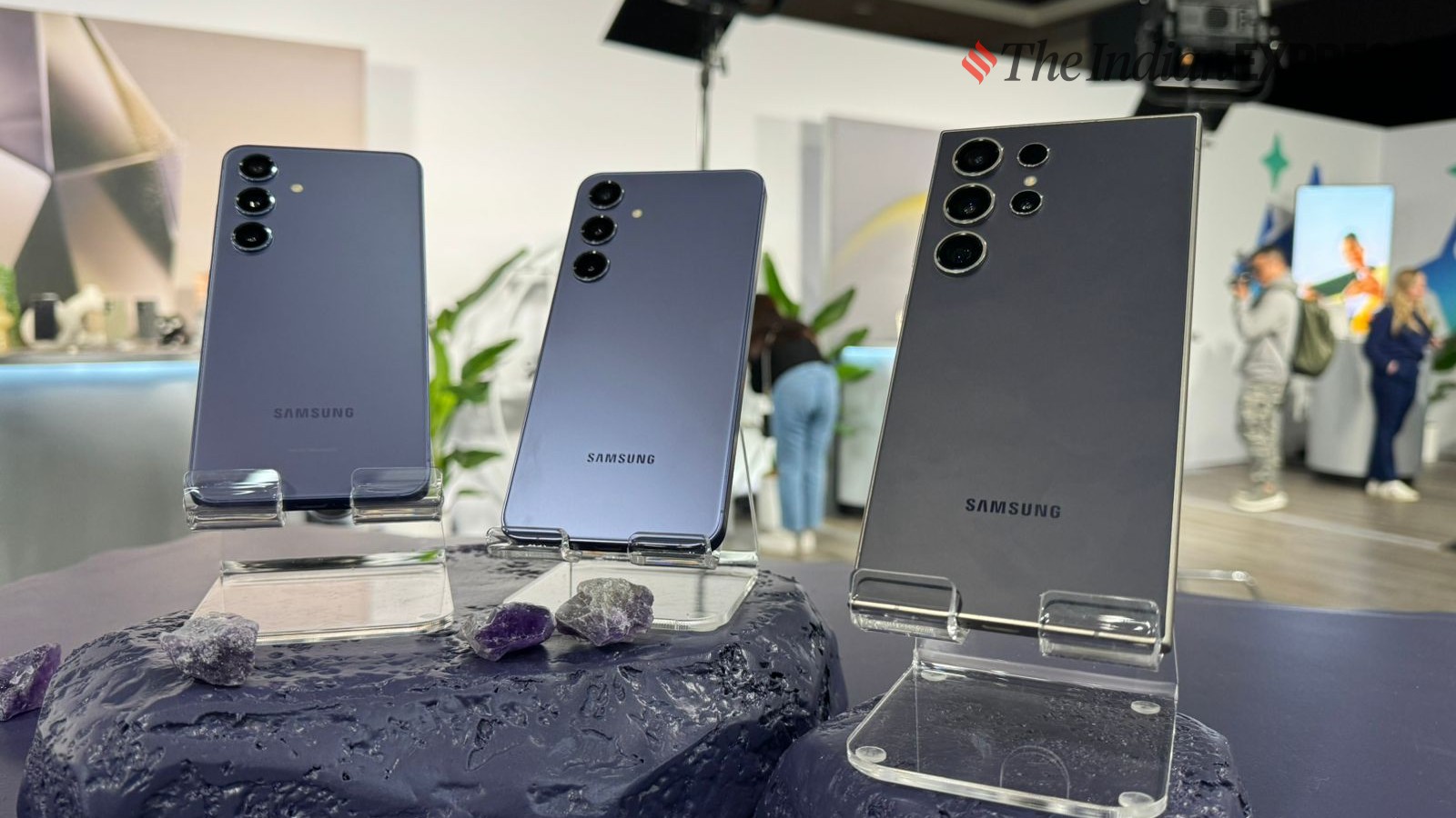 Dòng sản phẩm mới nhất của Samsung, Galaxy S24, vẫn chứng kiến tăng trưởng mạnh mẽ.