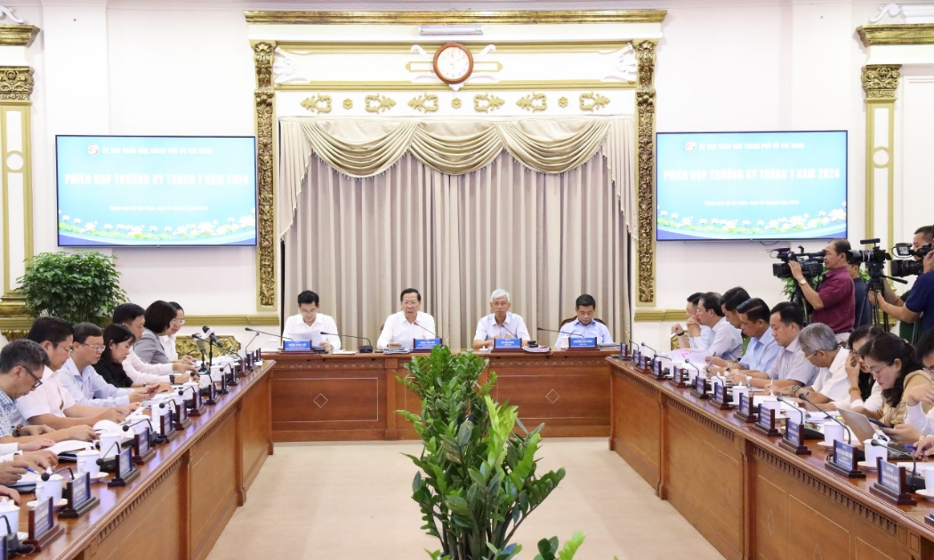 UBND TP. Hồ Chí Minh tổ chức phiên họp thường kỳ về tình hình kinh tế - xã hội tháng 7/2024, chiều 1/8