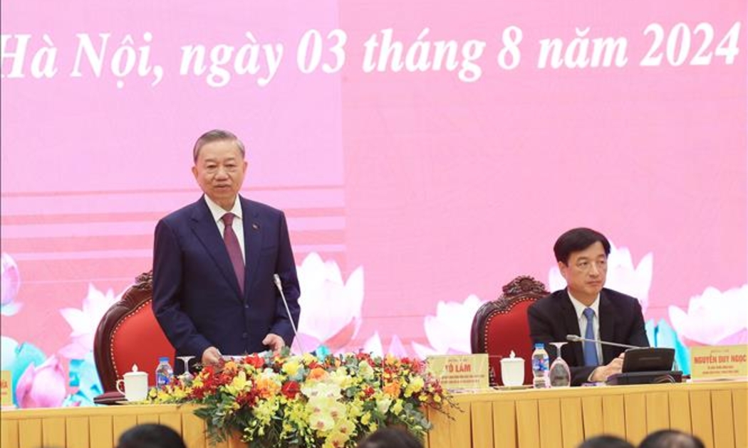 Tổng Bí thư, Chủ tịch nước Tô Lâm trả lời câu hỏi của phóng viên thông tấn, báo chí trong nước và quốc tế. Ảnh: TTXVN