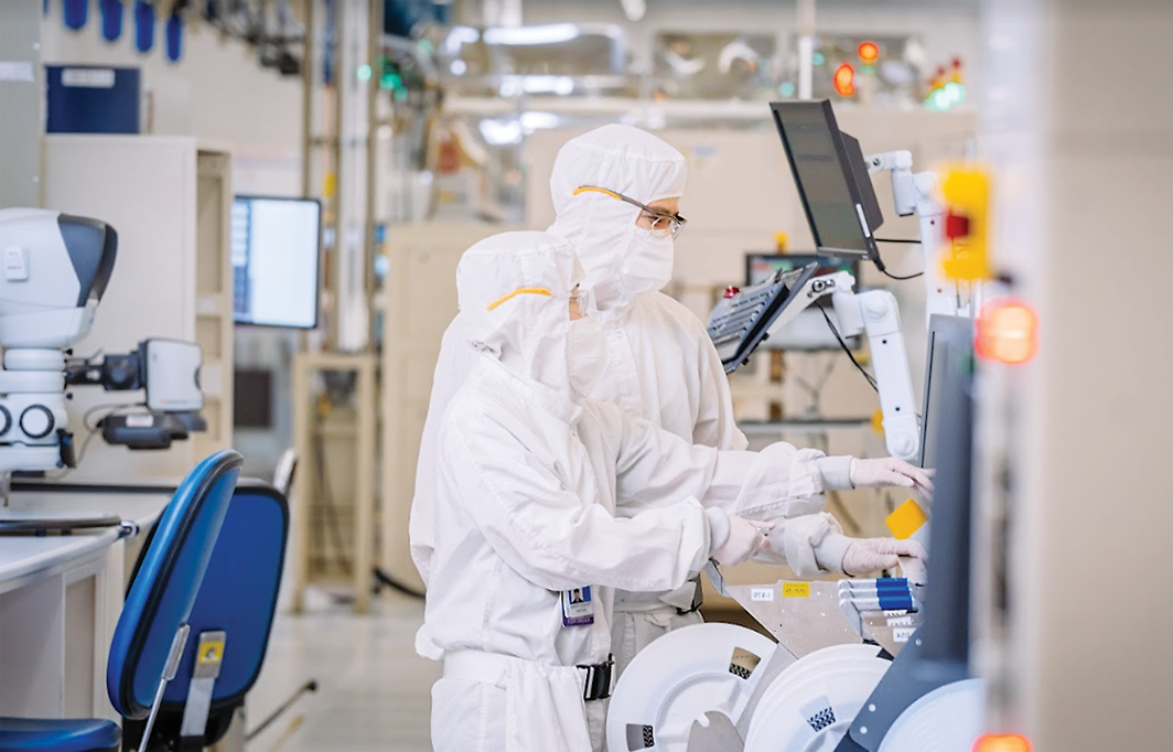 Đến năm 2030 thị trường bán dẫn toàn cầu có thể sẽ thiếu khoảng nửa triệu kỹ sư làm chip, đây chính là cơ hội Việt Nam cần tận dụng để bứt phá trong bức tranh bán dẫn chung - Ảnh minh họa.