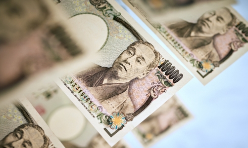 Carry-trade yên Nhật thoái trào, chứng khoán toàn cầu “chịu trận”