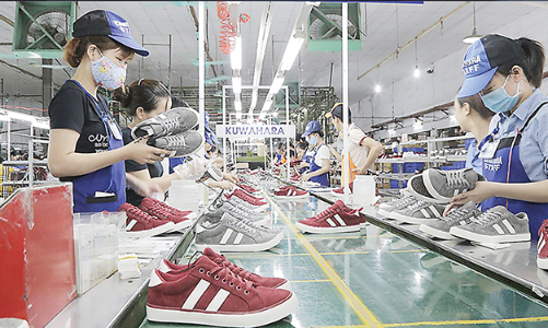 Xuất khẩu hàng công nghiệp chế biến, chế tạo: Cần thích ứng với quy định mới 