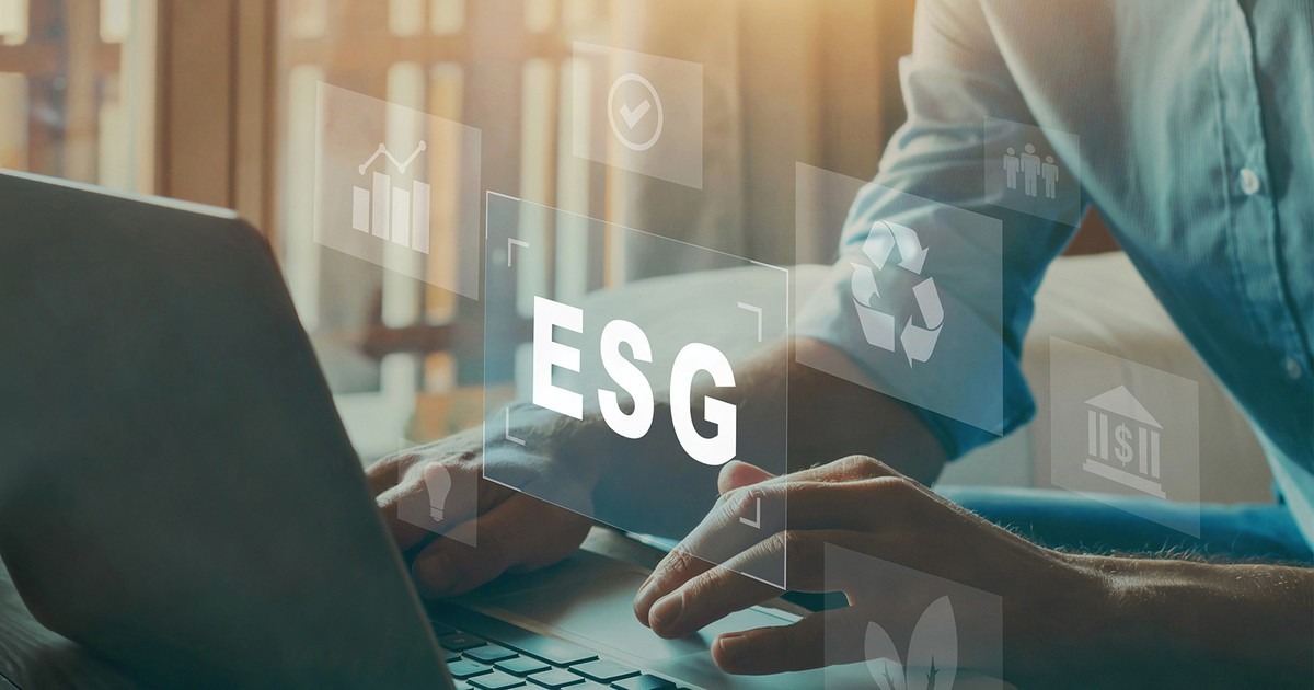 Để xây dựng một lộ trình và thực hiện các tiêu chuẩn ESG, doanh nghiệp nên tham khảo các tiêu chuẩn của thế giới. Ảnh minh họa