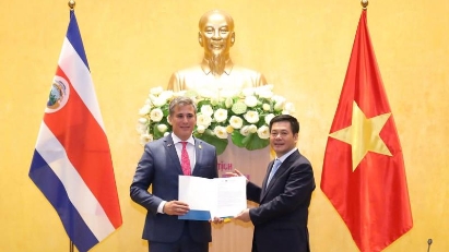Costa Rica recognizes Vietnam's market economy status