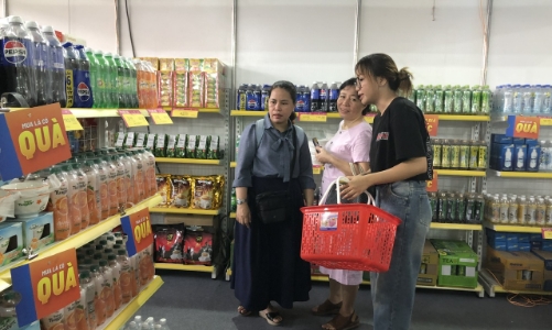 TP.HCM: Người dân được mua hàng bình ổn giảm giá tới 80%