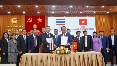 Quang Tri and Thailand's Mukdahan  boost economic cooperation
