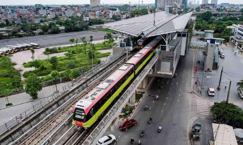 Đoạn trên cao metro Nhổn - ga Hà Nội đợi 
