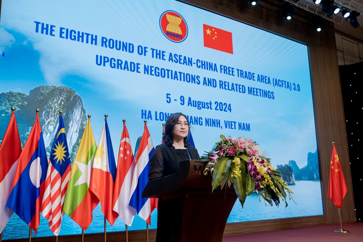 Thứ trưởng Bộ Công Thương Phan Thị Thắng phát biểu khai mạc Phiên đàm phán lần thứ 8 nâng cấp Hiệp định Thương mại tự do ASEAN-Trung Quốc (ACFTA).