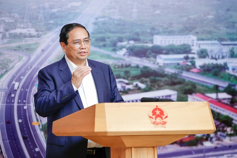 PM requests to complete additional 1,200 km of expressways by 2025