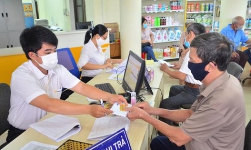 Cần làm gì để được hưởng lương hưu khi đủ tuổi nhưng chưa đủ năm đóng bảo hiểm xã hội ? 