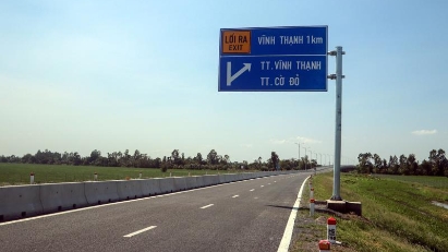 $29.6 mln invested in upgrading road in Mekong Delta