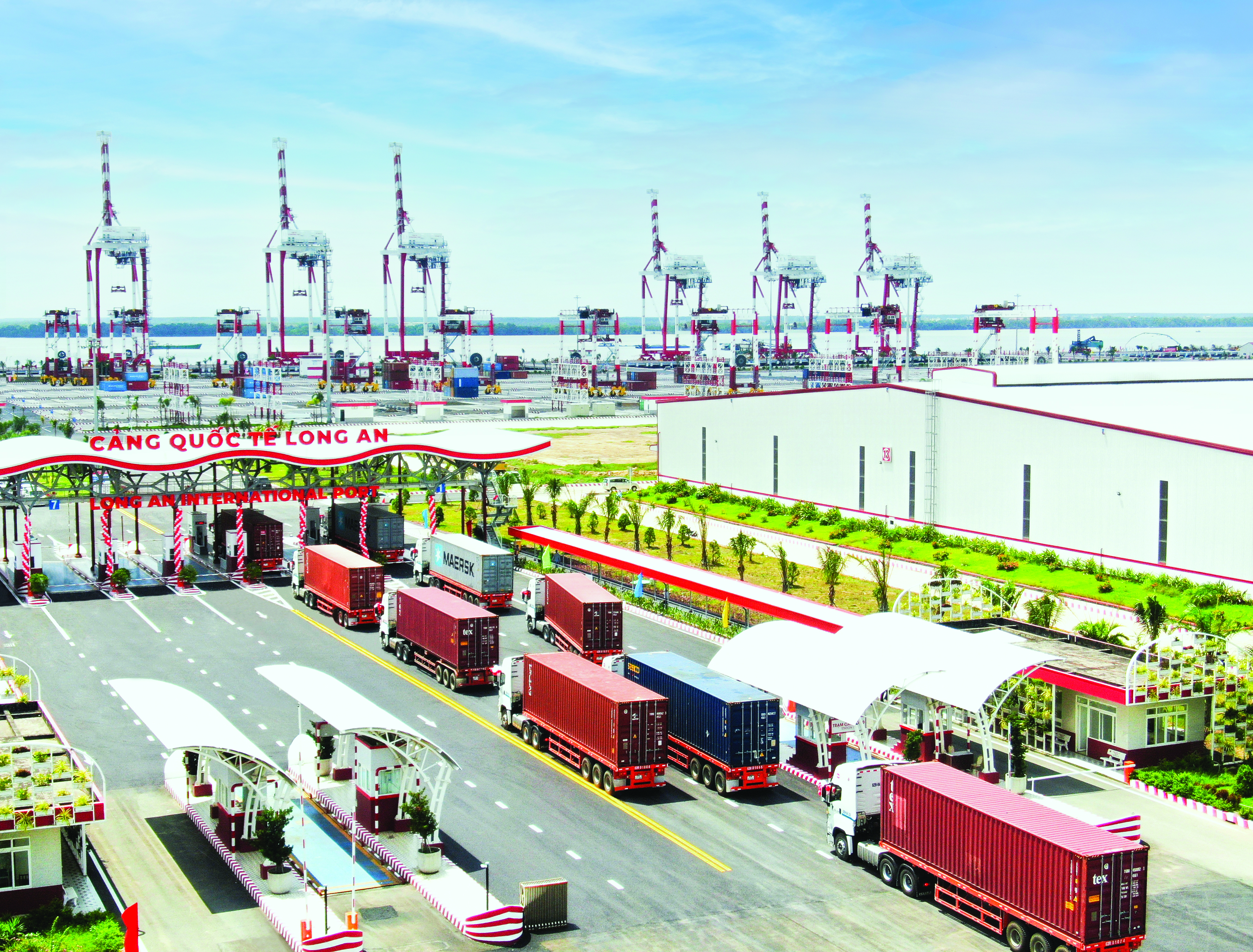 Cảng Long An đã ứng dụng phát triển logistics xanh trong toàn bộ chuỗi hoạt động thông qua sử dụng năng lượng tái tạo, tiết kiệm tài nguyên, tối ưu quy trình, giảm thiểu rác thải, khí thải.