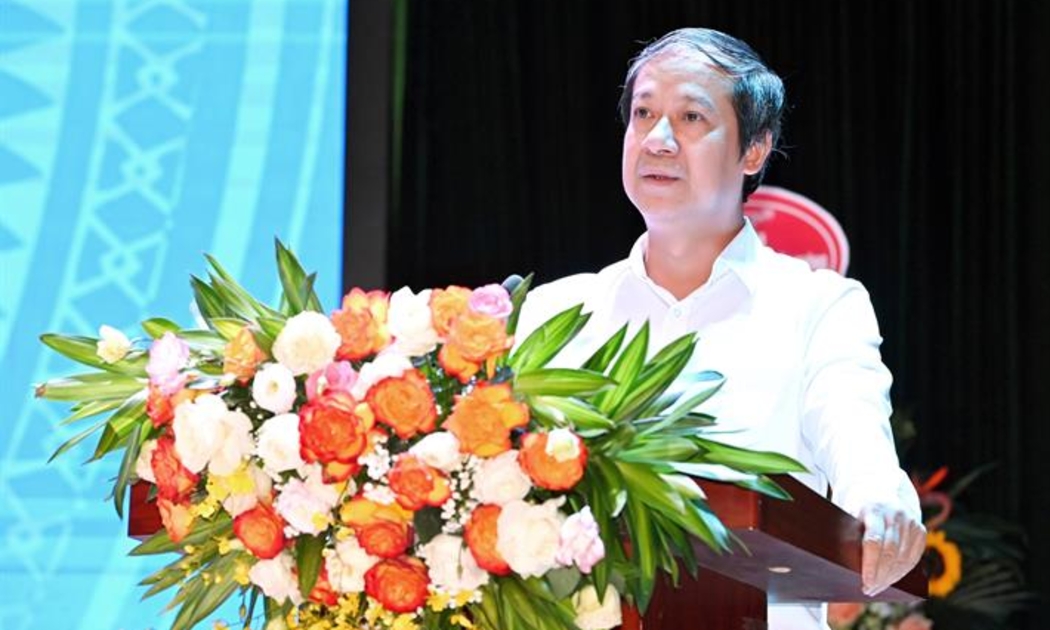 Bộ trưởng Nguyễn Kim Sơn phát biểu tại hội nghị. Ảnh: MOET.