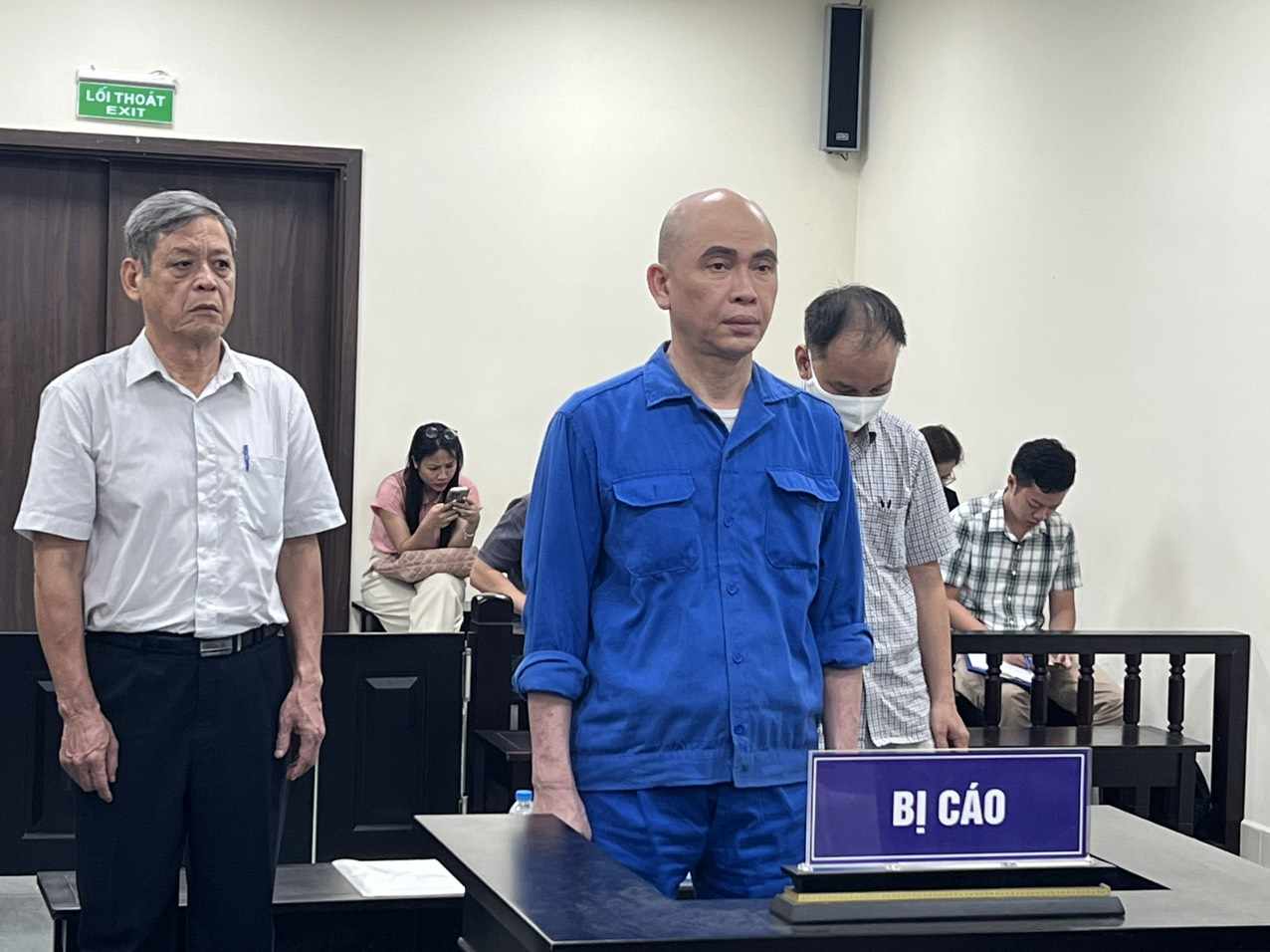 Các bị cáo tại tòa.