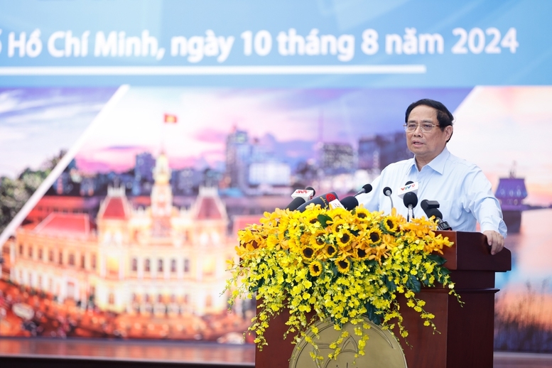 PM asks to accelerate key projects to promote growth for Southern Region