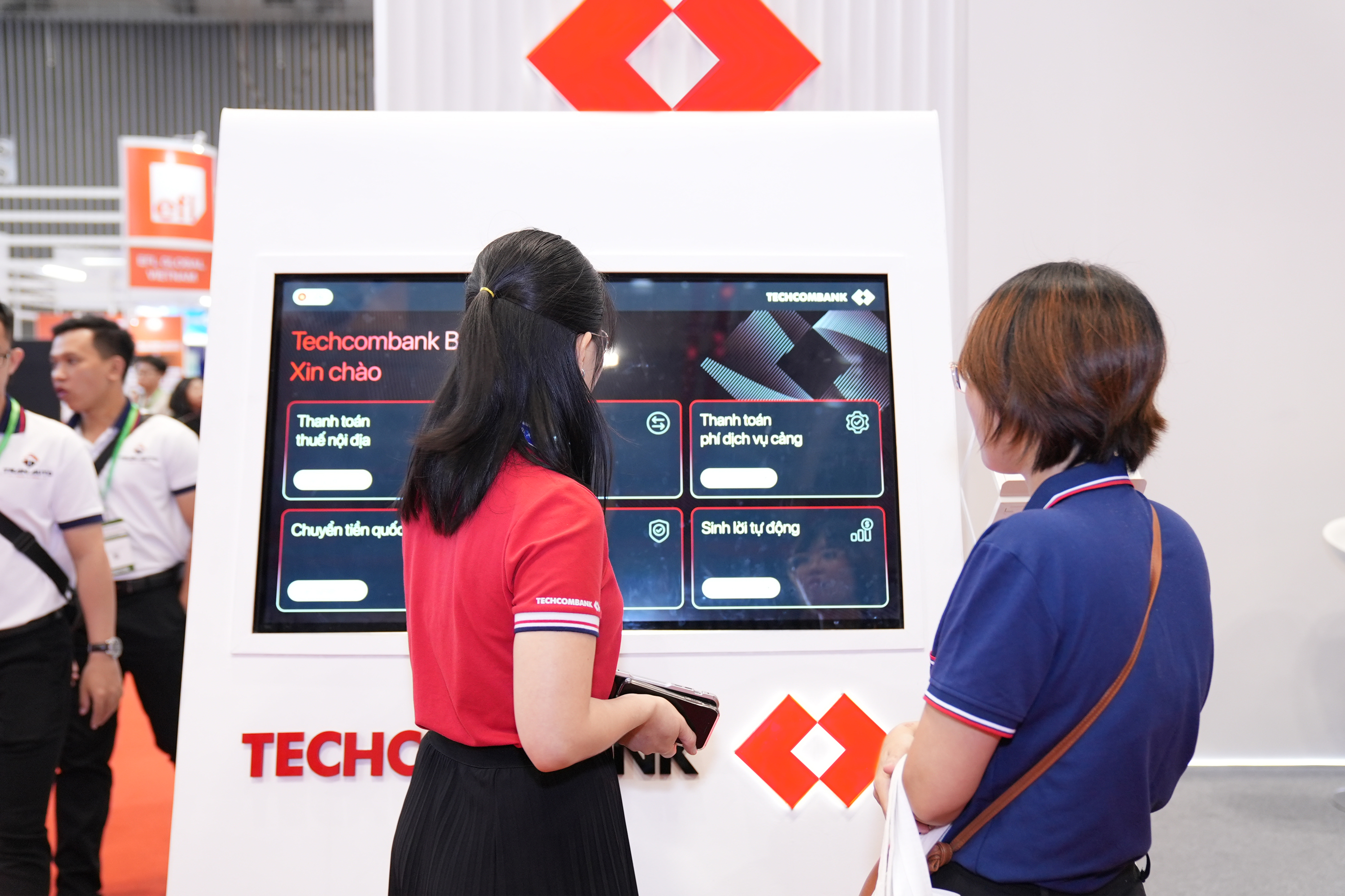 Techcombank kết nối giá trị toàn diện cho doanh nghiệp Logistic - Ảnh 1