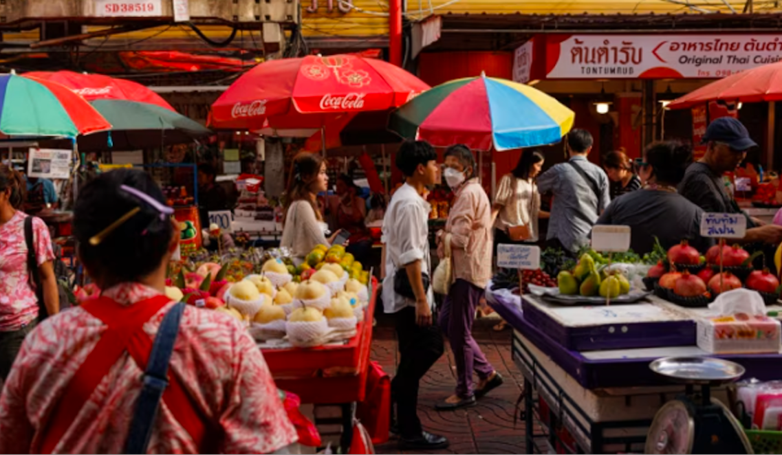 Những người dân Thái Lan đủ điều kiện về thu nhập sẽ được nhận khoảng 280 USD/người - Ảnh minh họa.