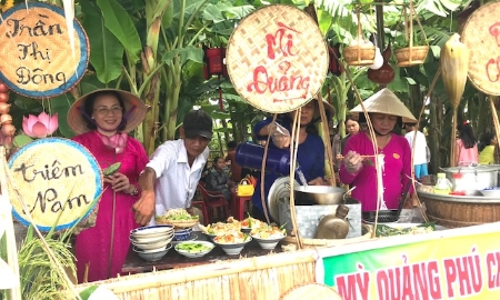 Lễ hội Mỳ Quảng Phú Chiêm, xã Điện Phương, Điện Bàn, Quảng Nam. Ảnh Ngô Anh Văn.
