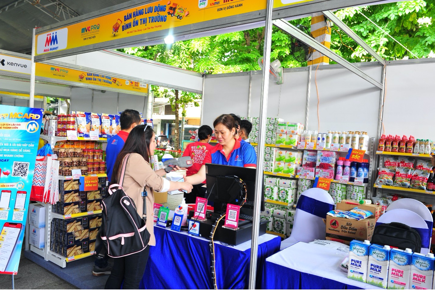 Công nhân khu chế xuất, khu công nghiệp được tiếp cận với phẩm chất lượng, giá ưu đãi.