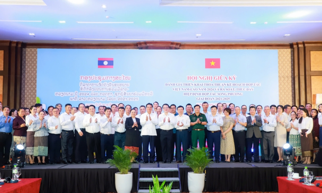 Bộ Kế hoạch và Đàu tư hai nước tại Hội nghị.