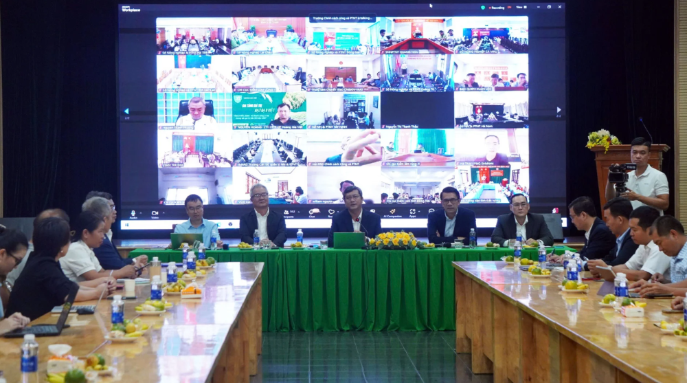 Quang cảnh toạ đàm tại điểm cầu chính ở TP.HCM