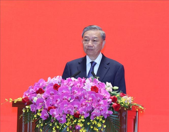 Tổng Bí thư, Chủ tịch nước Tô Lâm phát biểu tại cuộc gặp gỡ đại diện nhân sĩ hữu nghị Trung Quốc. Ảnh: TTXVN.