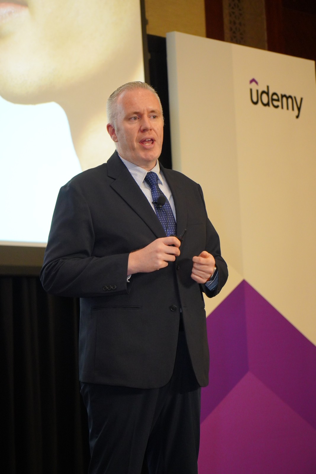 Ông Alan Malcolm - Giám đốc Đối tác chiến lược New Ventures của Udemy chia sẻ về nhu cầu học tập tăng cao tại Việt Nam.